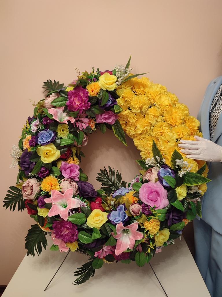 Венки на похороны из качественной флористики с доставкой